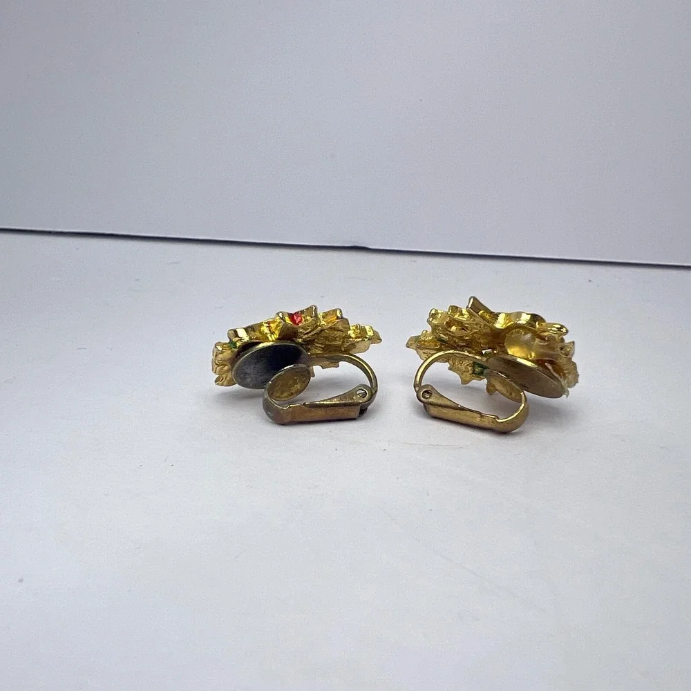 Vintage Holly Berry Clip On Earrings‎ Enamel Red Green Christmas Holiday Festive